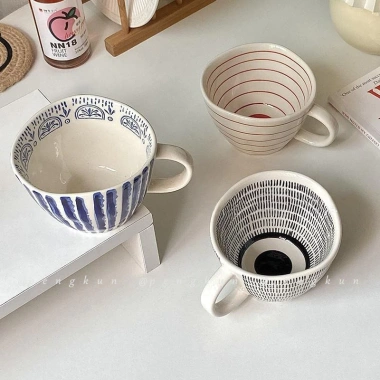 Cốc Gốm Ins Retro Cầm Tay Không Đều để Đựng Cà Phê, Sữa, Yến Mạch, Sữa Chua, Đậu Nành 4 Cốc Gốm Ins Retro Cầm Tay Không Đều để Đựng Cà Phê, Sữa, Yến Mạch, Sữa Chua, Đậu Nành 4