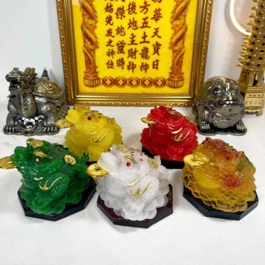 Cóc Ngậm Tiền Thềm Thừ Ngọc Đế Gỗ - Bàn Thờ Thần Tài Phong Thủy Thu Hút Tài Lộc May Mắn Tô Tâm Quang 79,000 VND 2 Cóc Ngậm Tiền Thềm Thừ Ngọc Đế Gỗ - Bàn Thờ Thần Tài Phong Thủy Thu Hút Tài Lộc May Mắn Tô Tâm Quang 79,000 VND 2