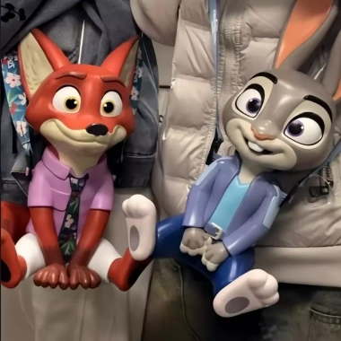 Cốc Nước Zootopia 2 Nick Judy - Cốc đeo ngang hoạt hình cho bé, quà Giáng Sinh, giá 220.000 VND 5 Cốc Nước Zootopia 2 Nick Judy - Cốc đeo ngang hoạt hình cho bé, quà Giáng Sinh, giá 220.000 VND 5