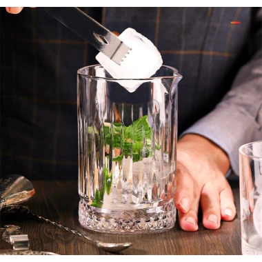 Cốc thủy tinh 700ml có vòi rót và chân đế kim cương - Dày dặn, thích hợp cocktail