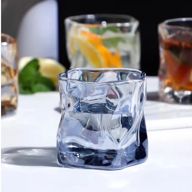 Cốc thủy tinh decor xoắn sáng tạo - ly whisky cao cấp, giá 15.000đ