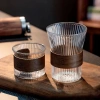Cốc thủy tinh ly sọc đai gỗ không nóng tay, vintage sang trọng, giảm còn 33k