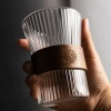Cốc thủy tinh ly sọc đai gỗ không nóng tay, vintage sang trọng, giảm còn 33k 8