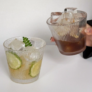 Cốc thủy tinh miệng loe 300ml họa tiết sọc sần - ly decor quán cafe 26.500đ