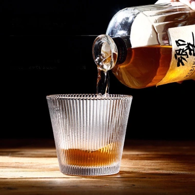 Cốc thủy tinh miệng loe 300ml họa tiết sọc sần - ly decor quán cafe 26.500đ 5 Cốc thủy tinh miệng loe 300ml họa tiết sọc sần - ly decor quán cafe 26.500đ 5