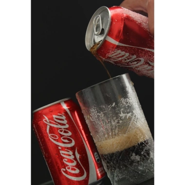 Coca‑Cola 1 Thùng 24 Lon 235ml – Nước Ngọt Có Gas Giá Ưu Đãi 208.000 VND