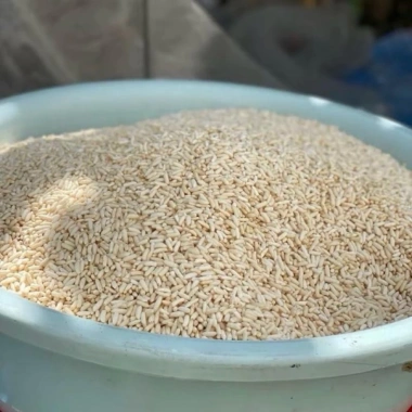 Cốm gạo nổ nguyên chất 1kg - hạt to mềm thơm ngon, ăn vặt giá ưu đãi 85.000 VND 4