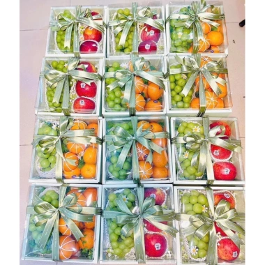 Combo 10 bộ Khay và Túi Giấy Vuông Nắp Mica Trong Suốt - Hộp Đựng Hoa Quả, Trái Cây 27x27cm Giá 280,000₫ 8 Combo 10 bộ Khay và Túi Giấy Vuông Nắp Mica Trong Suốt - Hộp Đựng Hoa Quả, Trái Cây 27x27cm Giá 280,000₫ 8