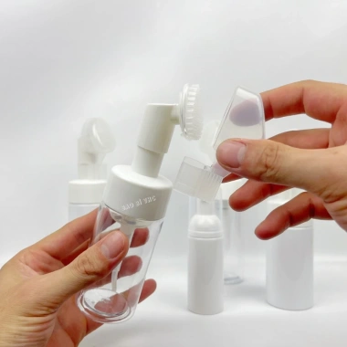 Combo 10 Chai Tạo Bọt 100ml-150ml: Sữa Rửa Mặt, Kem Cạo Râu, Sữa Tắm và Bàn Chải Massage - Giảm 22%