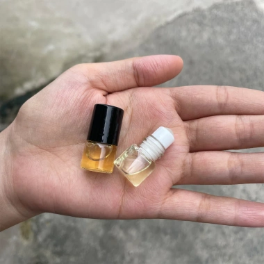 Combo 10 chai tinh dầu nước hoa Dubice nam nữ dạng lăn mini 1.5ml giá 168.000đ 4 Combo 10 chai tinh dầu nước hoa Dubice nam nữ dạng lăn mini 1.5ml giá 168.000đ 4