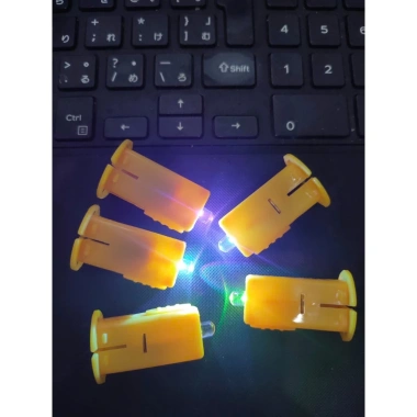 Combo 10 đèn LED 7 màu kèm đèn lồng Trung Thu đã có PI.N giá 33.000 VND