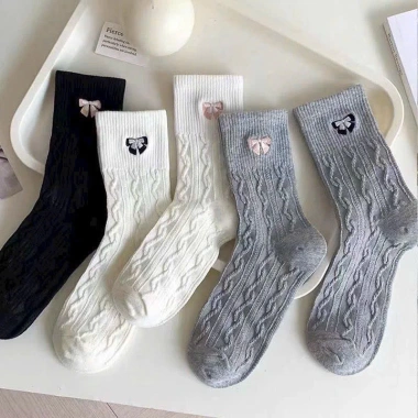 Combo 10 Đôi Tất Nữ Hoạ Tiết Nơ Vặn Thừng - Cao Cổ Giá Siêu Ưu Đãi 91k