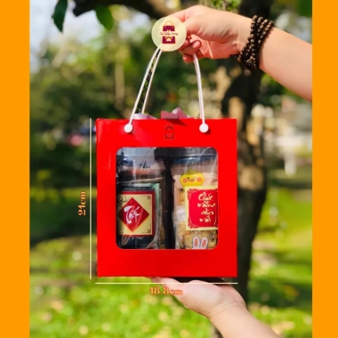 Combo 10 Hộp Giấy Kraft Đỏ HQ6 Đựng Quà Tết 2.026 Hạt Ngũ Cốc Macca và 2 Hũ Pet 1.000-1.200ml Giá ưu đãi 115k