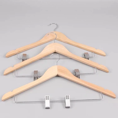 Combo 10 Móc Treo Quần Áo Gỗ Tam Giác Có Kẹp - Giá ưu đãi 140.000 VNĐ