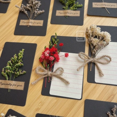 Combo 10 Thiệp Hoa Khô Handmade Tone Đen Quà Valentine Giáng Sinh Noel 12.000đ 7