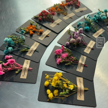Combo 10 Thiệp Hoa Khô Handmade Tone Đen Quà Valentine, Giáng Sinh, Noel Giá 12.000đ 5