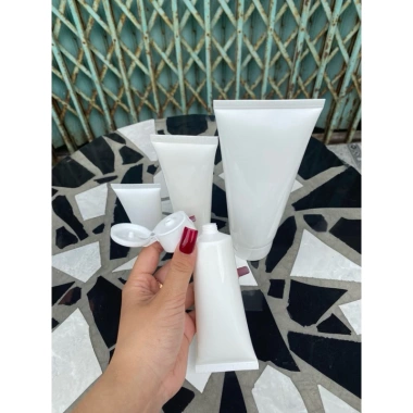 Combo 10 tuýt nhựa đựng mỹ phẩm trắng 30-250ml - Giá ưu đãi 61.000 VND