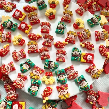 Combo 100 Charm Ông Thần Tài, Lân Rồng, Ngựa Trang Trí Tết - Phụ Kiện DIY Giá 31.000