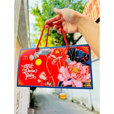 Combo 100 hộp 2 bánh trung thu Lân & Hoa Sen 2.025 - Giá ưu đãi 299.000đ 5 Combo 100 hộp 2 bánh trung thu Lân & Hoa Sen 2.025 - Giá ưu đãi 299.000đ 5
