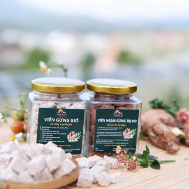 Combo 2 hũ thủy tinh Viên Ngậm Gừng, Viên Gừng & Trà Gừng Gió Nhà Chạm Vị Tây Nguyên Giảm Giá 129k 3 Combo 2 hũ thủy tinh Viên Ngậm Gừng, Viên Gừng & Trà Gừng Gió Nhà Chạm Vị Tây Nguyên Giảm Giá 129k 3