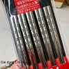 Combo 2 vỉ 10 đôi đũa inox sang trọng, khắc laser, chống trơn trượt, bền bỉ - Giá 65.000₫ 5