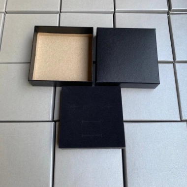 Combo 20 hộp bộ trang sức size 8.8x8.8x3cm - Giá sỉ 145.000 VND, giảm 30.450 VND 5