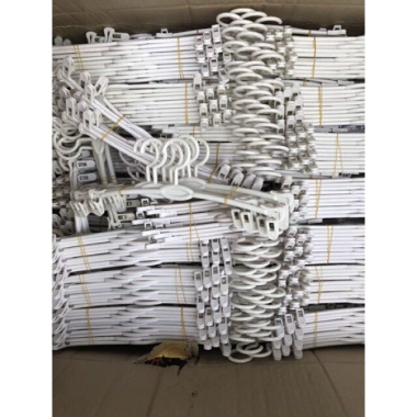 Combo 20 Móc Kẹp Treo Quần Áo Lót Nhựa Giá Rẻ, Đỡ Nhăn, Dễ Dùng, Chỉ 64.000₫ 4