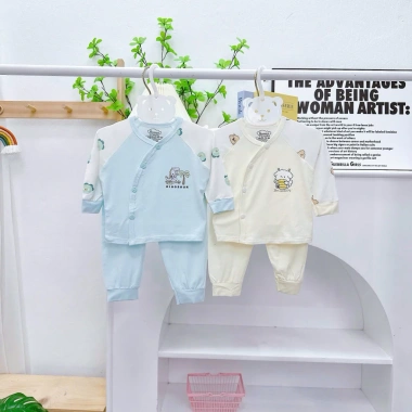 Combo 2/3/5 Bộ Sơ Sinh Khuy Cài Chéo 5 Màu Pha Cho Bé Trai và Bé Gái 99.000 8 Combo 2/3/5 Bộ Sơ Sinh Khuy Cài Chéo 5 Màu Pha Cho Bé Trai và Bé Gái 99.000 8