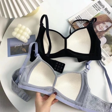 Combo 3 Áo Ngực Nữ Không Gọng Cotton Thoáng Mát - Set 3 Áo Lót Mút Mỏng Quai 3 Nấc Cài AMYBRA A838 Giá 220k 5