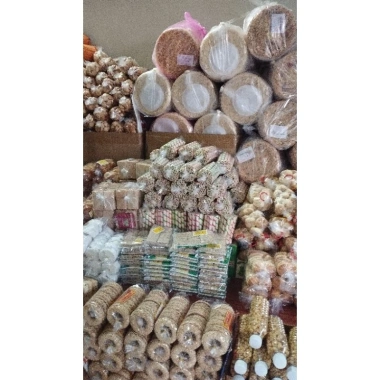 Combo 3 bánh in Nguyễn tròn mềm 200g – Giá chỉ 35.000, bánh ngọt thơm ngon