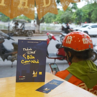 Combo 3 cuốn sách Thành Phố Thiếu Một Bữa Cơm Nhà, Không Có Từ Dễ Dàng, Công Bằng Trên Đời - Giá ưu đãi 120.800 VND