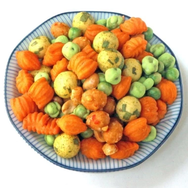 Combo 3 Hũ Snack Đậu Thập Cẩm Tân Tân 200g - Giảm giá, chỉ 189.000đ 3