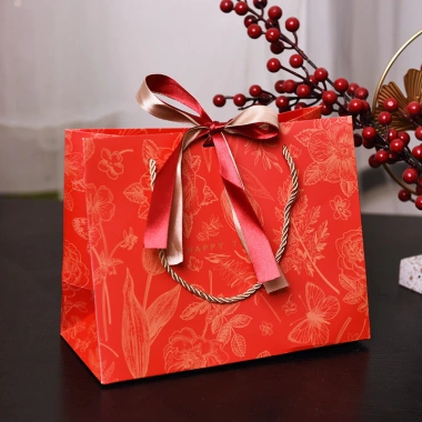 Combo 3 Túi đựng quà Tết dày dặn kèm nơ sắc nét Tú44 - Túi giấy họa đỏ in vân kẻ sọc sang trọng, chỉ 31.350₫ 10