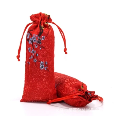 Combo 3 túi gấm đỏ dây rút KT 8x19cm 8x24cm - Giá ưu đãi 30.000 VND 4 Combo 3 túi gấm đỏ dây rút KT 8x19cm 8x24cm - Giá ưu đãi 30.000 VND 4