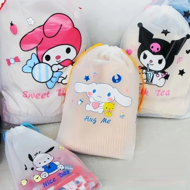 Combo 3 Túi Nhựa Đựng Quần Áo Giày SANRIO CAPYBARA - Túi Zip Du Lịch TUIDEP028 6 Combo 3 Túi Nhựa Đựng Quần Áo Giày SANRIO CAPYBARA - Túi Zip Du Lịch TUIDEP028 6