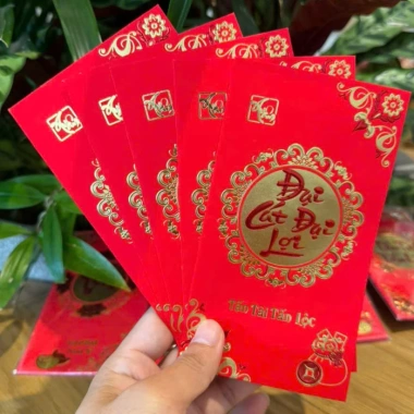 Combo 30-120 Bao Lì Xì Tết Nhung Đỏ In Nổi 3D Truyền Thống – Giá ưu đãi 35.000 VND, May Mắn, Ý Nghĩa