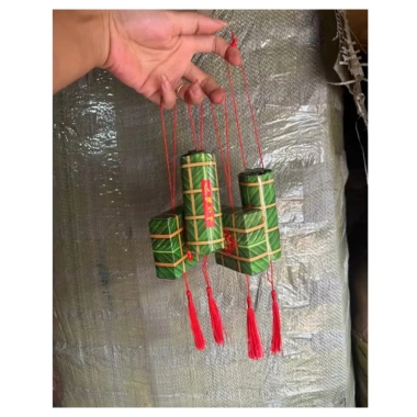 Combo 4 dây treo bánh chưng và bánh tét 2 dài 2 vuông 4,5x5,5cm Tết 16.000₫