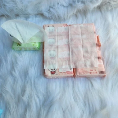 Combo 40 gói Khăn ướt Mini không mùi, vải không dệt – Đi học, đi chơi, 72.000₫ 5 Combo 40 gói Khăn ướt Mini không mùi, vải không dệt – Đi học, đi chơi, 72.000₫ 5
