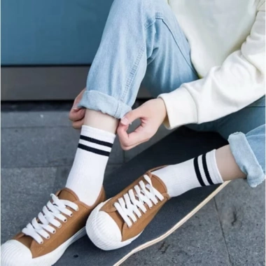 Combo 5-10 Đôi Tất Unisex Cổ Cao Trung Thấp Sọc Đen Trắng Phong Cách Hàn Sang Trọng TA58 Giá 60.000đ 4