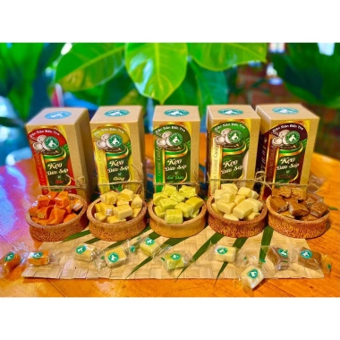 Combo 5 hộp kẹo dừa sáp ngũ vị ít đường Cocofarm - Giá ưu đãi 575.000 VND