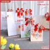 Combo 5 túi giấy Tết hoa mai đỏ 2.026 đa size, giấy cứng cáp, phù hợp quà tặng – 16.000₫ 9