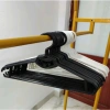 Combo 50 móc nhựa treo quần áo 41cm - Đầu móc xoay 360 độ, phù hợp shop gia đình 4