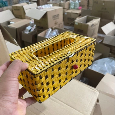 Combo 5/10 Hộp Giấy Ăn Chữ Nhật, Hộp Vuông, Hộp Tròn Đan Mây + Giỏ Nhựa Đồ Dùng - Giá 42.000đ