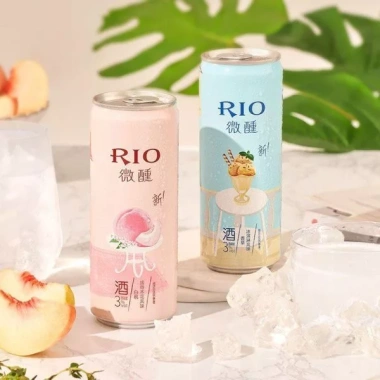 Combo 6 lon Rio Cocktail Mix 330ml - Nước trái cây thơm ngon, giá ưu đãi 265.000 VND Combo 6 lon Rio Cocktail Mix 330ml - Nước trái cây thơm ngon, giá ưu đãi 265.000 VND