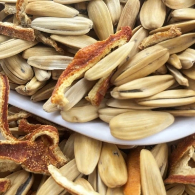 Combo Ăn Vặt 1.000g Hạt Dưa Vỏ Quýt, Hướng Dương Trắng Ướp Quýt, Hạt Dưa Cam Nghiền - Giá 135k Giảm Giá