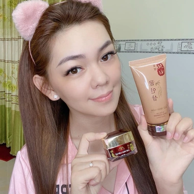 Combo Cao Kem Mụn Sâm Đỏ 36 Vị 15g + Sữa Rửa Mặt Đông Y Mật Nhân Sâm 80ml – Giá ưu đãi 199.000