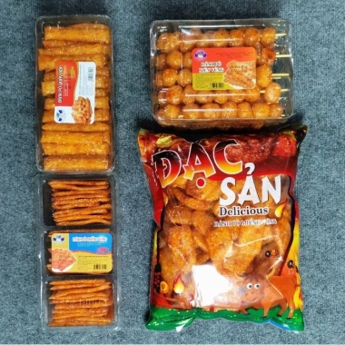 Combo đồ ăn vặt 4 bánh bò + 15 snack hổ kaka + 3 sữa chua uống - Giá chỉ 150.000 VNĐ 2