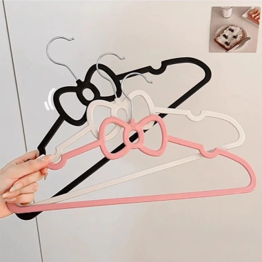 Combo móc treo quần áo nơ Kitty Rãnh chống trượt 2 dây mắc váy nhựa PP dẻo giá 58k 6 Combo móc treo quần áo nơ Kitty Rãnh chống trượt 2 dây mắc váy nhựa PP dẻo giá 58k 6