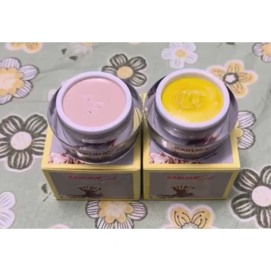 Combo ngày đêm Saukra Gold dưỡng trắng da, mờ nám tàn nhang, giảm thâm sạm - Giá ưu đãi 580.000 đồng chính hãng 2 Combo ngày đêm Saukra Gold dưỡng trắng da, mờ nám tàn nhang, giảm thâm sạm - Giá ưu đãi 580.000 đồng chính hãng 2