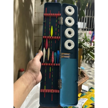 Combo phao đơn Đài 5 ngày + 2 đêm, 1 thẻo, 3 trục 3.260, 2 pin, hộp 44cm - Giá ưu đãi 104.719₫